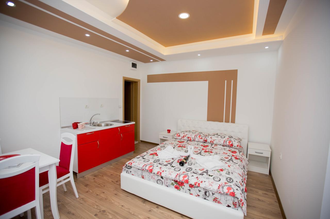 Apartmani Slado Τρέμπινιε Εξωτερικό φωτογραφία