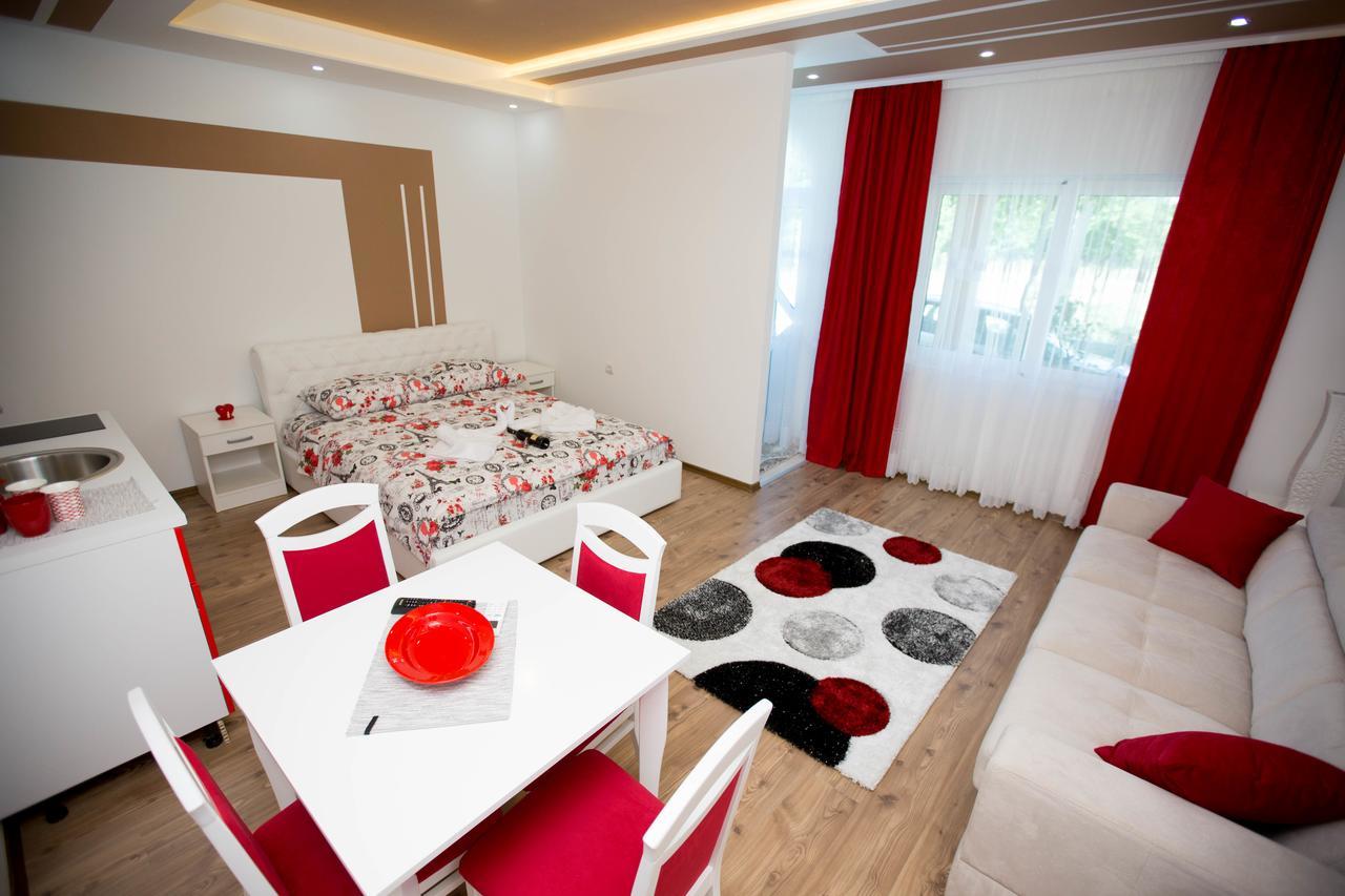 Apartmani Slado Τρέμπινιε Εξωτερικό φωτογραφία