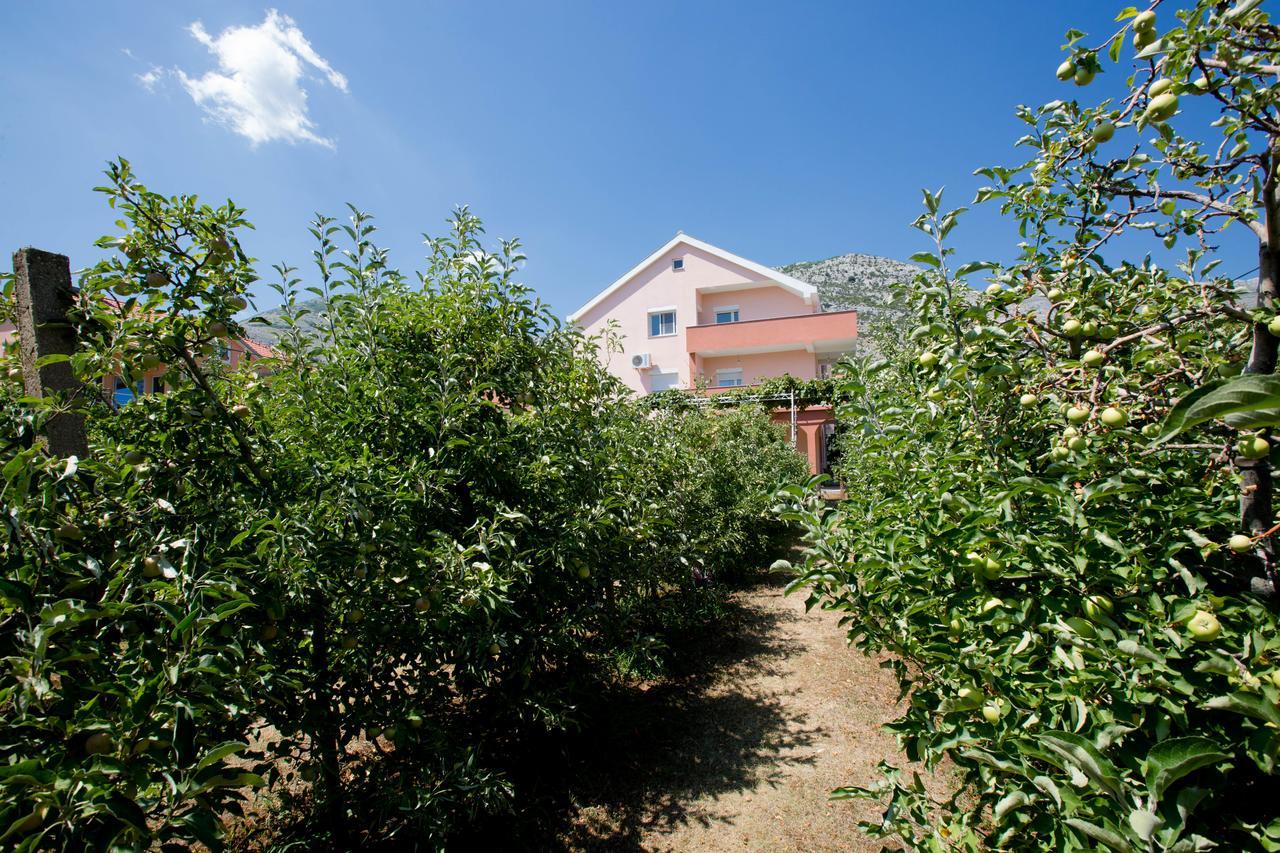 Apartmani Slado Τρέμπινιε Εξωτερικό φωτογραφία